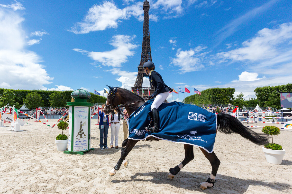 Edwina & Catenda win in Paris 